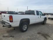 ✅ 2002 Chevrolet Silverado 2500HD LS • VIN: 1GCHC29152E117242 • Lot: 87448314. Wystawiony na Copart z przebiegiem 233 968 mil. Bezpłatny archiwum sprzedaży aukcyjnych z USA i szczegółowy raport historii pojazdu na DreamBid. Zdjęcie 3.