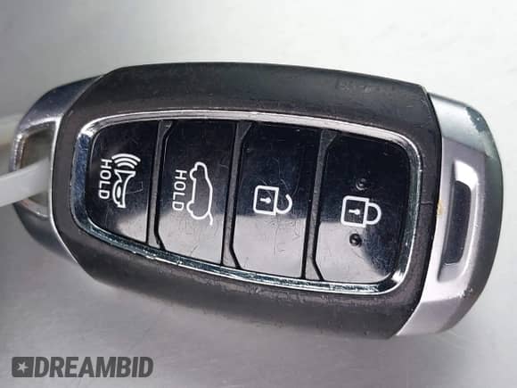 2020 Hyundai Veloster z VIN KMHT36AH1LU005678, wystawiony jako IAAI lot #42054320 z przebiegiem 102 802 mil mil oraz . Historia ofert i sprzedaży dostępna na DreamBid. Obrazek 11.