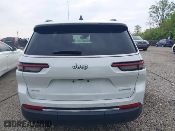 ✅ 2024 Jeep Grand Cherokee Altitude • VIN: 1C4RJKAG0R8614511 • Lot: 42202043. Listed on IAAI with 11,179 mi. Free auction sales archive from the USA and detailed vehicle history report at DreamBid. Image 16.
