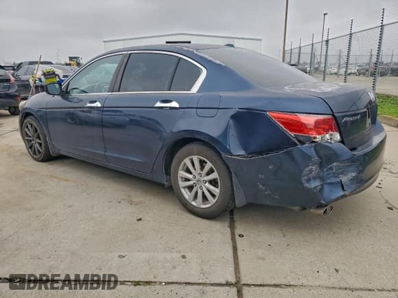 ✅ 2010 Honda Accord EX-L • VIN: 5KBCP3F80AB017036 • Лот: 94175235. Опубликован ранее на Copart с пробегом 225 764 миль. Бесплатный доступ к архиву аукционных продаж из США и подробный отчёт об истории автомобиля на DreamBid. Изображение 2.