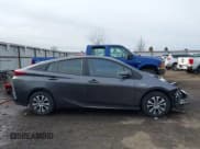 ✅ 2022 Toyota Prius XLE • VIN: JTDKAMFP7N3207069 • Lot: 43768829. Listed on IAAI with 37,746 mi. Free auction sales archive from the USA and detailed vehicle history report at DreamBid. Image 14.