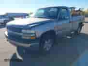 1999 Chevrolet Silverado 1500 LT z VIN 1GCEK14T7XE208562, wystawiony jako IAAI lot #43530535 z przebiegiem 265 321 mil mil oraz . Historia ofert i sprzedaży dostępna na DreamBid. Obrazek 2.