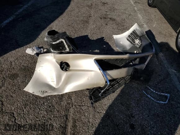 ✅ 2013 Lexus ES 250 • VIN: JTHBK1GG0D2080968 • Lot: 86859735. Wystawiony na Copart z przebiegiem 123 741 mil. Bezpłatny archiwum sprzedaży aukcyjnych z USA i szczegółowy raport historii pojazdu na DreamBid. Zdjęcie 12.