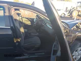 2010 Chevrolet Impala LT z VIN 2G1WB5EK0A1140687, wystawiony jako IAAI lot #43470217 z przebiegiem Nie podano mil oraz . Historia ofert i sprzedaży dostępna na DreamBid. Obrazek 5.