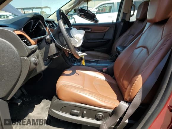✅ 2015 Chevrolet Traverse LT • VIN: 1GNKRHKD3FJ310697 • Lot: 71625404. Wystawiony na Copart z przebiegiem 124 468 mil. Bezpłatny archiwum sprzedaży aukcyjnych z USA i szczegółowy raport historii pojazdu na DreamBid. Zdjęcie 7.