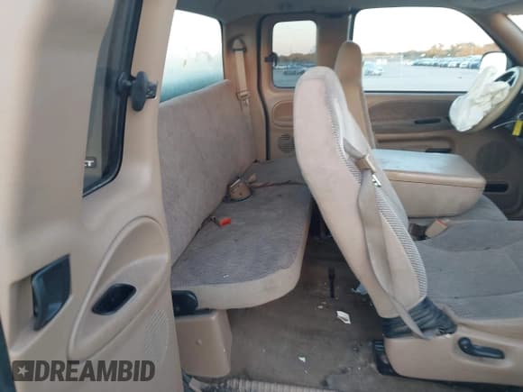 ✅ 2001 Dodge 1500 • VIN: 3B7HC13Z81G210076 • Lot: 43629785. Listed on IAAI with 281,837 mi. Free auction sales archive from the USA and detailed vehicle history report at DreamBid. Image 8.