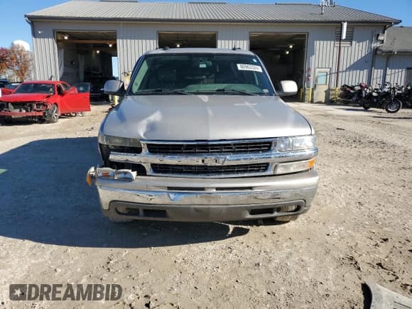 ✅ 2004 Chevrolet Suburban LT • VIN: 1GNEC16ZX4J141691 • Лот: 80963324. Опубликован ранее на Copart с пробегом 381 337 миль. Бесплатный доступ к архиву аукционных продаж из США и подробный отчёт об истории автомобиля на DreamBid. Изображение 5.