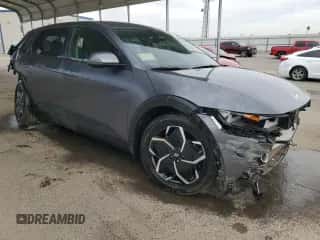 ✅ 2023 Hyundai Ioniq 5 SEL • VIN: KM8KNDAF5PU189330 • Lot: 78904594. Wystawiony na Copart z przebiegiem 85 530 mil mil. Skorzystaj z bezpłatnego archiwum sprzedaży aukcyjnych z USA i zobacz szczegółowy raport historii pojazdu na DreamBid. Zdjęcie 4.