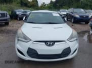 ✅ 2014 Hyundai Veloster • VIN: KMHTC6AD8EU194586 • Lot: 43305495. Wystawiony na IAAI z przebiegiem 163 908 mil. Bezpłatny archiwum sprzedaży aukcyjnych z USA i szczegółowy raport historii pojazdu na DreamBid. Zdjęcie 6.