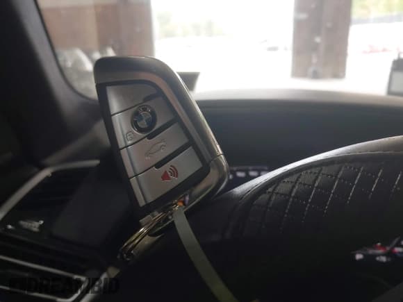 ✅ 2022 BMW X5 M • VIN: 5YMJU0C04N9L18508 • Lot: 43253696. Listed on IAAI with 39,865 mi. Free auction sales archive from the USA and detailed vehicle history report at DreamBid. Image 11.