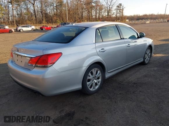 ✅ 2012 Toyota Avalon • VIN: 4T1BK3DB9CU454479 • Lot: 43689334. Listed on IAAI with 298,090 mi. Free auction sales archive from the USA and detailed vehicle history report at DreamBid. Image 4.