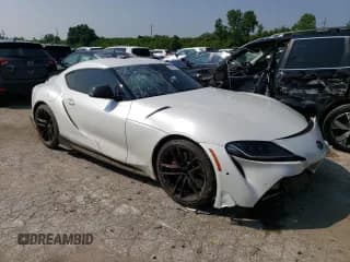✅ 2022 Toyota Supra 3.0 • VIN: WZ1DB0C0XNW049560 • Lot: 56988123. Wystawiony na Copart z przebiegiem Nie podano. Bezpłatny archiwum sprzedaży aukcyjnych z USA i szczegółowy raport historii pojazdu na DreamBid. Zdjęcie 4.
