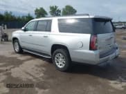 ✅ 2019 GMC Yukon XL SLT • VIN: 1GKS2GKC2KR356407 • Lot: 43265030. Wystawiony na IAAI z przebiegiem 147 689 mil. Bezpłatny archiwum sprzedaży aukcyjnych z USA i szczegółowy raport historii pojazdu na DreamBid. Zdjęcie 3.