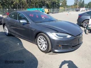 ✅ 2016 Tesla Model S 70 • VIN: 5YJSA1E19GF151606 • Lot: 43295543. Wystawiony na IAAI z przebiegiem 67 538 mil. Bezpłatny archiwum sprzedaży aukcyjnych z USA i szczegółowy raport historii pojazdu na DreamBid. Zdjęcie 1.