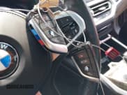 ✅ 2022 BMW 3 Series 330i xDrive • VIN: 3MW5R7J0XN8C70303 • Lot: 42121402. Wystawiony na IAAI z przebiegiem 29 187 mil. Bezpłatny archiwum sprzedaży aukcyjnych z USA i szczegółowy raport historii pojazdu na DreamBid. Zdjęcie 11.