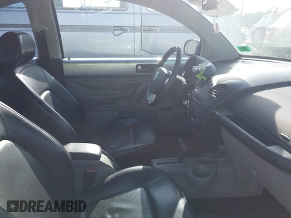 ✅ 2003 Volkswagen Beetle GLX • VIN: 3VWDD21C63M440944 • Лот: 41625076. Опубликован ранее на IAAI с пробегом 135 916 миль. Бесплатный доступ к архиву аукционных продаж из США и подробный отчёт об истории автомобиля на DreamBid. Изображение 8.