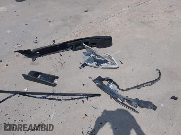 ✅ 2016 Ford F-150 XLT • VIN: 1FTEW1EG8GKF54711 • Лот: 43142931. Опубликован ранее на IAAI с пробегом 101 593 миль. Бесплатный доступ к архиву аукционных продаж из США и подробный отчёт об истории автомобиля на DreamBid. Изображение 19.