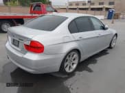 ✅ 2006 BMW 3 Series 330i • VIN: WBAVB33526KS31274 • Лот: 42120518. Опубликован ранее на IAAI с пробегом 167 203 миль. Бесплатный доступ к архиву аукционных продаж из США и подробный отчёт об истории автомобиля на DreamBid. Изображение 4.