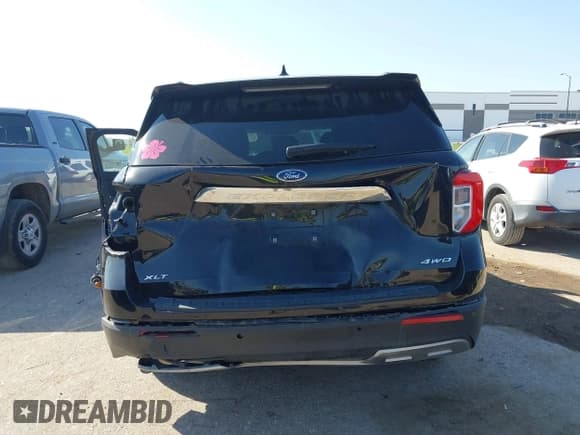✅ 2024 Ford Explorer XLT • VIN: 1FMSK8DH4RGA03484 • Lot: 43316212. Wystawiony na IAAI z przebiegiem 40 077 mil. Bezpłatny archiwum sprzedaży aukcyjnych z USA i szczegółowy raport historii pojazdu na DreamBid. Zdjęcie 17.