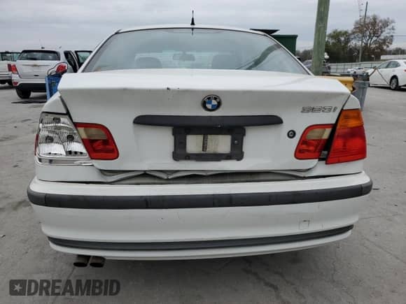1999 BMW 3 Series 323i с VIN WBAAM3333XKC59029, выставлен на аукционе Copart как лот 76257774 с пробегом 301 189 миль миль и Списание • Salvage title. История ставок и продаж доступна на DreamBid. Изображение 6.