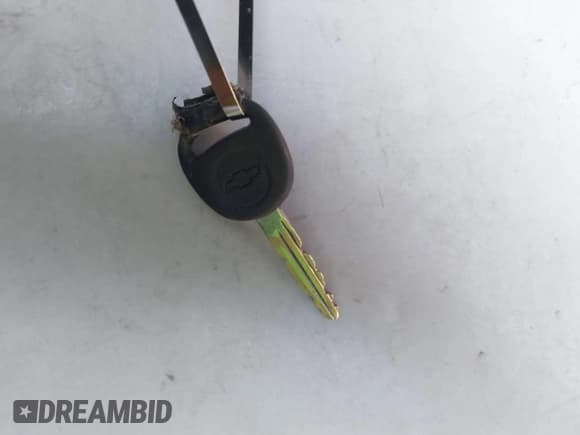 ✅ 2005 Chevrolet Silverado 2500HD LS • VIN: 1GCHK232X5F834481 • Lot: 43302751. Wystawiony na IAAI z przebiegiem 196 320 mil. Bezpłatny archiwum sprzedaży aukcyjnych z USA i szczegółowy raport historii pojazdu na DreamBid. Zdjęcie 11.