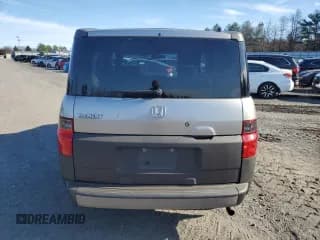 ✅ 2003 Honda Element EX • VIN: 5J6YH28503L005090 • Лот: 92671155. Опубликован ранее на Copart с пробегом 275 399 миль. Бесплатный доступ к архиву аукционных продаж из США и подробный отчёт об истории автомобиля на DreamBid. Изображение 6.