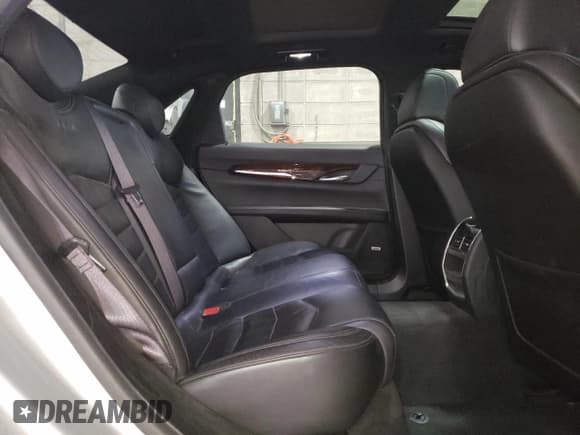 ✅ 2017 Cadillac CT6 AWD • VIN: 1G6KB5RS5HU146633 • Лот: 66596395. Опубликован ранее на Copart с пробегом 184 276 миль. Бесплатный доступ к архиву аукционных продаж из США и подробный отчёт об истории автомобиля на DreamBid. Изображение 10.