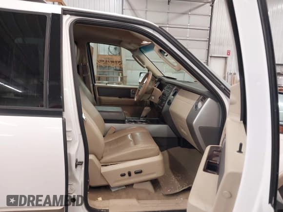 ✅ 2013 Ford Expedition Max XLT • VIN: 1FMJK1J50DEF51970 • Лот: 42086959. Опубликован ранее на IAAI с пробегом 189 457 миль. Бесплатный доступ к архиву аукционных продаж из США и подробный отчёт об истории автомобиля на DreamBid. Изображение 5.