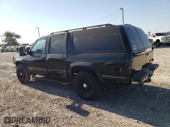 ✅ 1999 Chevrolet Suburban • VIN: 3GNFK16R8XG250888 • Lot: 74305324. Wystawiony na Copart z przebiegiem 208 707 mil. Bezpłatny archiwum sprzedaży aukcyjnych z USA i szczegółowy raport historii pojazdu na DreamBid. Zdjęcie 2.