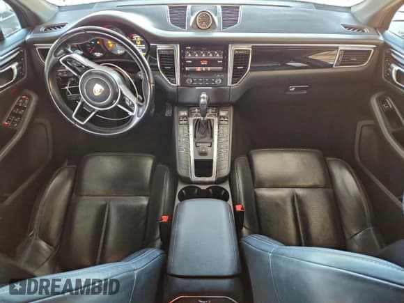 ✅ 2017 Porsche Macan S • VIN: WP1AB2A55HLB11155 • Lot: 92478415. Listed on Copart with 137,184 mi. Free auction sales archive from the USA and detailed vehicle history report at DreamBid. Image 8.