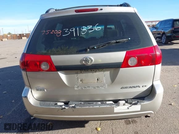 ✅ 2006 Toyota Sienna LE • VIN: 5TDZA23C56S391836 • Lot: 43575208. Listed on IAAI with 216,254 mi. Free auction sales archive from the USA and detailed vehicle history report at DreamBid. Image 15.
