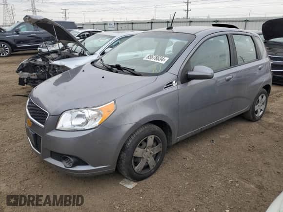 2010 Chevrolet Aveo 1LT z VIN KL1TD6DE1AB083431, wystawiony jako Copart lot #85678634 z przebiegiem 34 969 mil mil oraz Szkoda całkowita • Salvage title. Historia ofert i sprzedaży dostępna na DreamBid. Obrazek 1.