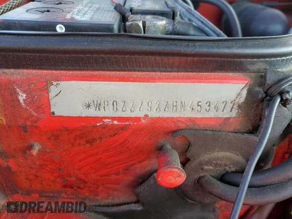 ✅ 1987 Porsche 924 • VIN: WP0ZZZ92ZHN453477 • Lot: 67480752. Wystawiony na Copart z przebiegiem 28 148 mil. Bezpłatny archiwum sprzedaży aukcyjnych z USA i szczegółowy raport historii pojazdu na DreamBid. Zdjęcie 12.