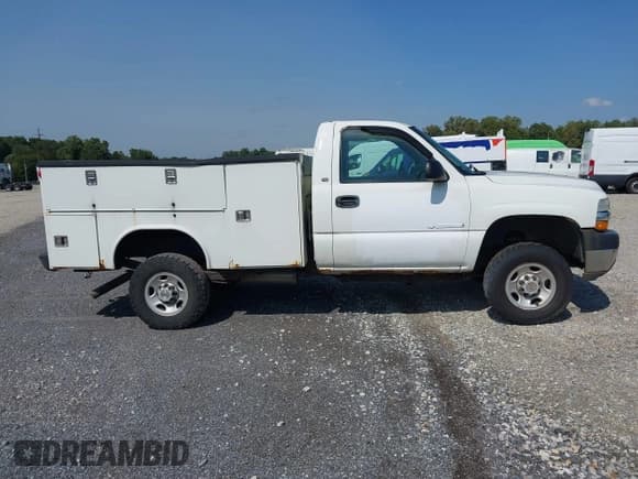 ✅ 2002 Chevrolet Silverado 2500HD • VIN: 1GBHK24U52E129724 • Lot: 43102128. Wystawiony na IAAI z przebiegiem 113 016 mil. Bezpłatny archiwum sprzedaży aukcyjnych z USA i szczegółowy raport historii pojazdu na DreamBid. Zdjęcie 13.