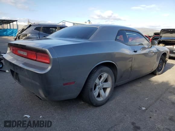 ✅ 2011 Dodge Challenger • VIN: 2B3CJ4DG6BH581609 • Lot: 45563265. Wystawiony na Copart z przebiegiem 73 433 mil. Bezpłatny archiwum sprzedaży aukcyjnych z USA i szczegółowy raport historii pojazdu na DreamBid. Zdjęcie 3.