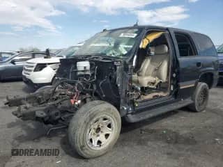 2005 Chevrolet Tahoe LS с VIN 1GNEC13T15J219261, выставлен на аукционе Copart как лот 70044055 с пробегом Не указан миль и На запчасти • Non repairable. История ставок и продаж доступна на DreamBid. Изображение 1.