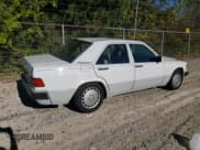 ✅ 1993 Mercedes-Benz 190 • VIN: WDBDA29D6PG028904 • Лот: 81799765. Опубликован ранее на Copart с пробегом 242 305 миль. Бесплатный доступ к архиву аукционных продаж из США и подробный отчёт об истории автомобиля на DreamBid. Изображение 3.