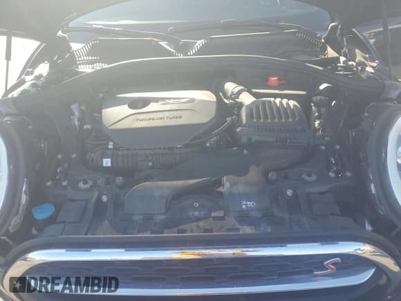 ✅ 2018 MINI Clubman Cooper S • VIN: WMWLN9C51J2E50594 • Lot: 87117155. Wystawiony na Copart z przebiegiem 100 123 mil. Bezpłatny archiwum sprzedaży aukcyjnych z USA i szczegółowy raport historii pojazdu na DreamBid. Zdjęcie 11.