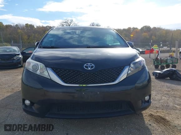 ✅ 2014 Toyota Sienna SE • VIN: 5TDXK3DC3ES453080 • Лот: 43616738. Опубликован ранее на IAAI с пробегом 78 926 миль. Бесплатный доступ к архиву аукционных продаж из США и подробный отчёт об истории автомобиля на DreamBid. Изображение 12.