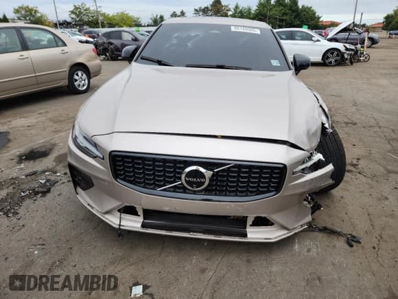✅ 2024 Volvo S60 Plus Dark Theme • VIN: 7JRL12FL4RG309080 • Lot: 80149505. Listed on Copart with 5,579 mi. Free auction sales archive from the USA and detailed vehicle history report at DreamBid. Image 5.
