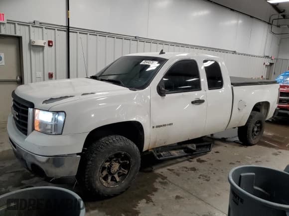 ✅ 2009 GMC Sierra 1500 • VIN: 1GTHC49K59E140731 • Лот: 85445764. Опубликован ранее на Copart с пробегом 245 081 миль. Бесплатный доступ к архиву аукционных продаж из США и подробный отчёт об истории автомобиля на DreamBid. Изображение 1.