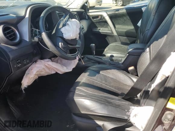 ✅ 2018 Toyota RAV4 LE • VIN: 2T3BFREV4JW734752 • Лот: 81568135. Опубликован ранее на Copart с пробегом 51 784 миль. Бесплатный доступ к архиву аукционных продаж из США и подробный отчёт об истории автомобиля на DreamBid. Изображение 7.