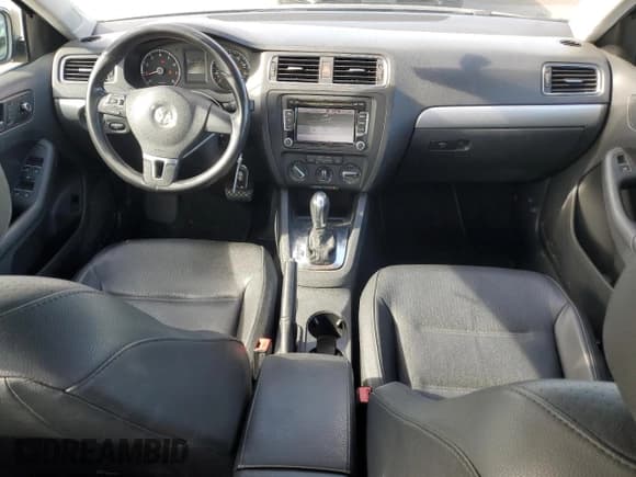 ✅ 2013 Volkswagen Jetta SE • VIN: 3VWDP7AJ2DM399331 • Lot: 82009805. Listed on Copart with 143,044 mi. Free auction sales archive from the USA and detailed vehicle history report at DreamBid. Image 8.