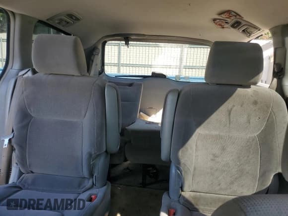 ✅ 2004 Toyota Sienna CE • VIN: 5TDZA23C74S061273 • Lot: 87092065. Listed on Copart with 234,968 mi. Free auction sales archive from the USA and detailed vehicle history report at DreamBid. Image 10.