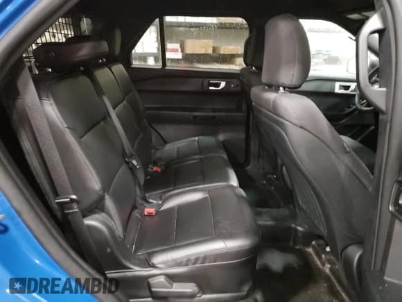 ✅ 2020 Ford Police Interceptor Utility • VIN: 1FM5K8AW8LGC14775 • Lot: 93094755. Wystawiony na Copart z przebiegiem 88 789 mil. Bezpłatny archiwum sprzedaży aukcyjnych z USA i szczegółowy raport historii pojazdu na DreamBid. Zdjęcie 11.