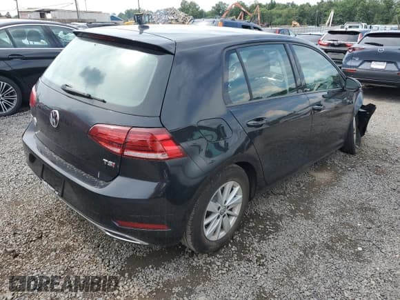 ✅ 2018 Volkswagen Golf S • VIN: 3VWB17AU4JM280663 • Lot: 68312605. Wystawiony na Copart z przebiegiem 10 375 mil. Bezpłatny archiwum sprzedaży aukcyjnych z USA i szczegółowy raport historii pojazdu na DreamBid. Zdjęcie 3.