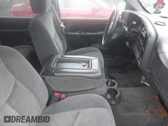 2004 Chevrolet Silverado 1500 Z71 with VIN 2GCEK13T541387408, listed as a IAAI auction lot 42353134 with 306,953 mi miles and . Bid and sale history available at DreamBid. Image 5.