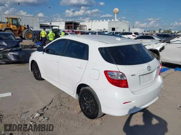 ✅ 2010 Toyota Matrix • VIN: 2T1KU4EE7AC196129 • Lot: 43397487. Listed on IAAI with 228,087 mi. Free auction sales archive from the USA and detailed vehicle history report at DreamBid. Image 3.