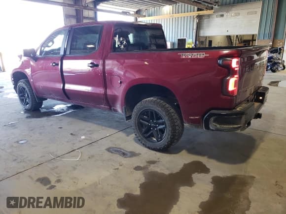 ✅ 2020 Chevrolet Silverado 1500 LT Trail Boss • VIN: 1GCPYFED7LZ277296 • Lot: 70701284. Wystawiony na Copart z przebiegiem 163 044 mil. Bezpłatny archiwum sprzedaży aukcyjnych z USA i szczegółowy raport historii pojazdu na DreamBid. Zdjęcie 2.