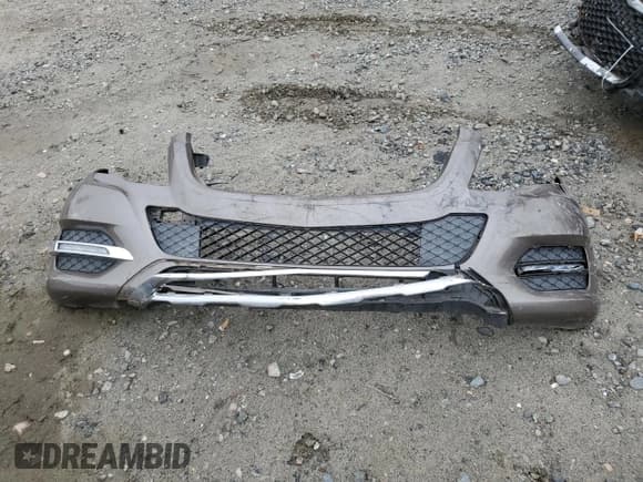 ✅ 2015 Mercedes-Benz GLK 350 • VIN: WDCGG5HBXFG423594 • Лот: 90292075. Опубликован ранее на Copart с пробегом 67 557 миль. Бесплатный доступ к архиву аукционных продаж из США и подробный отчёт об истории автомобиля на DreamBid. Изображение 13.